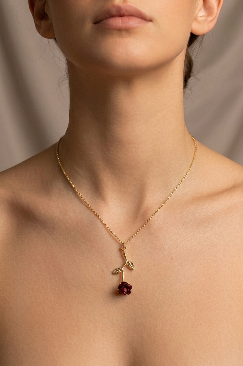 Gold Çelik Rose Figürlü Kolye