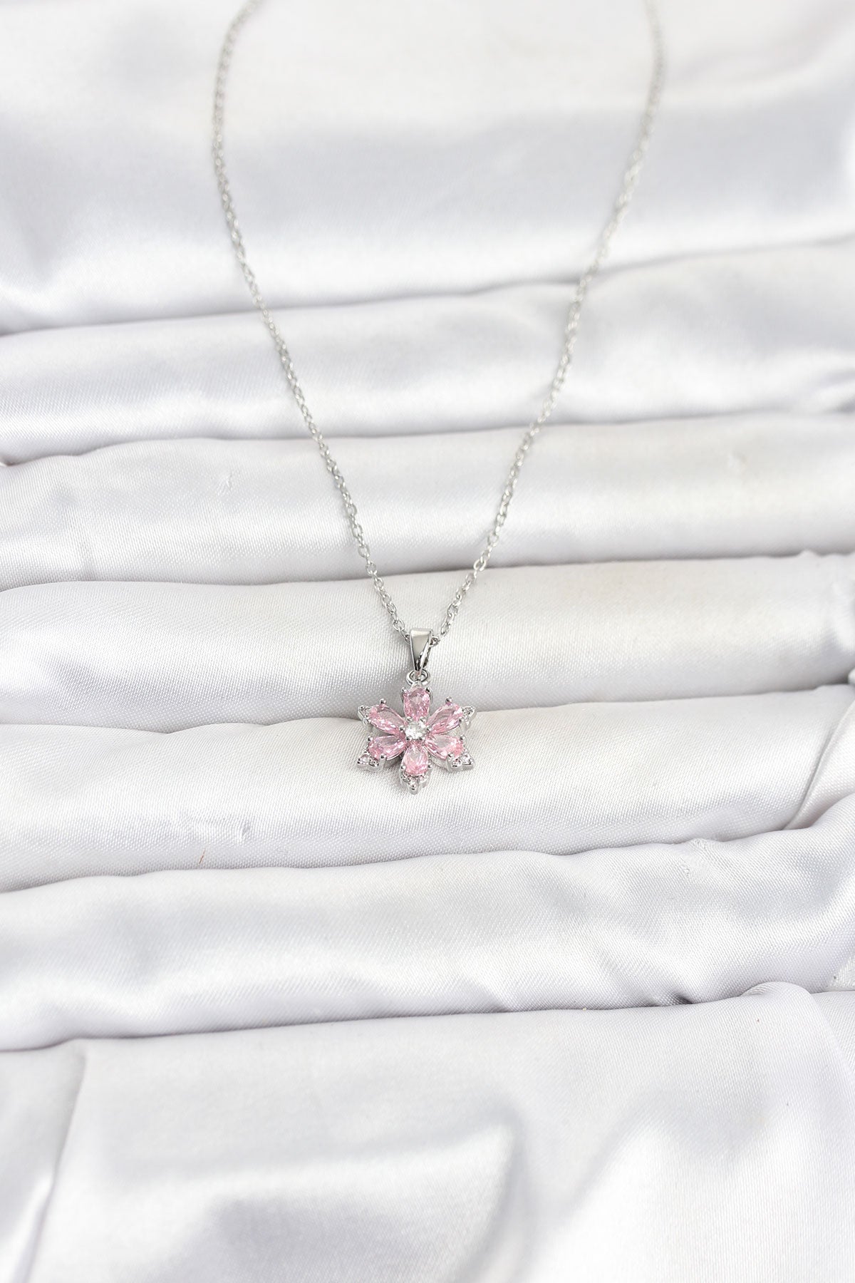 Çelik Zincir Gümüş Renk Pembe Zirkon Taşlı Lotus Model Kolye
